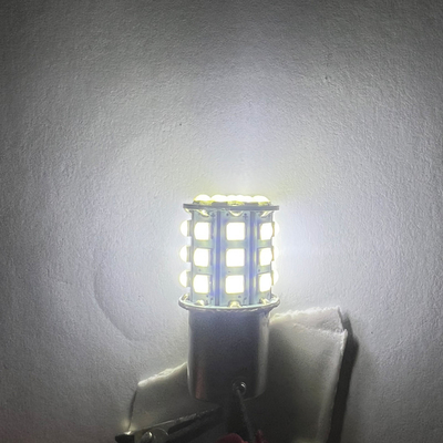 Langdurige witte LED-draaisignalen voor auto's 12V Aluminium legering lichaam Wit Geel Rood 3030 33SMD